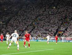 欧洲杯18决赛：德国2-0丹麦，哈弗茨点射建功，霍伊伦错失良机