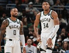 NBA75大超巨翻车_利拉德12中2 6失误正负值全队最低抱团冲冠不易