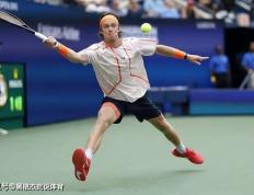 ATP今天战报：卢布列夫锁定年终总决赛资格，鲁德巴塞尔爆冷出局- 九球直播